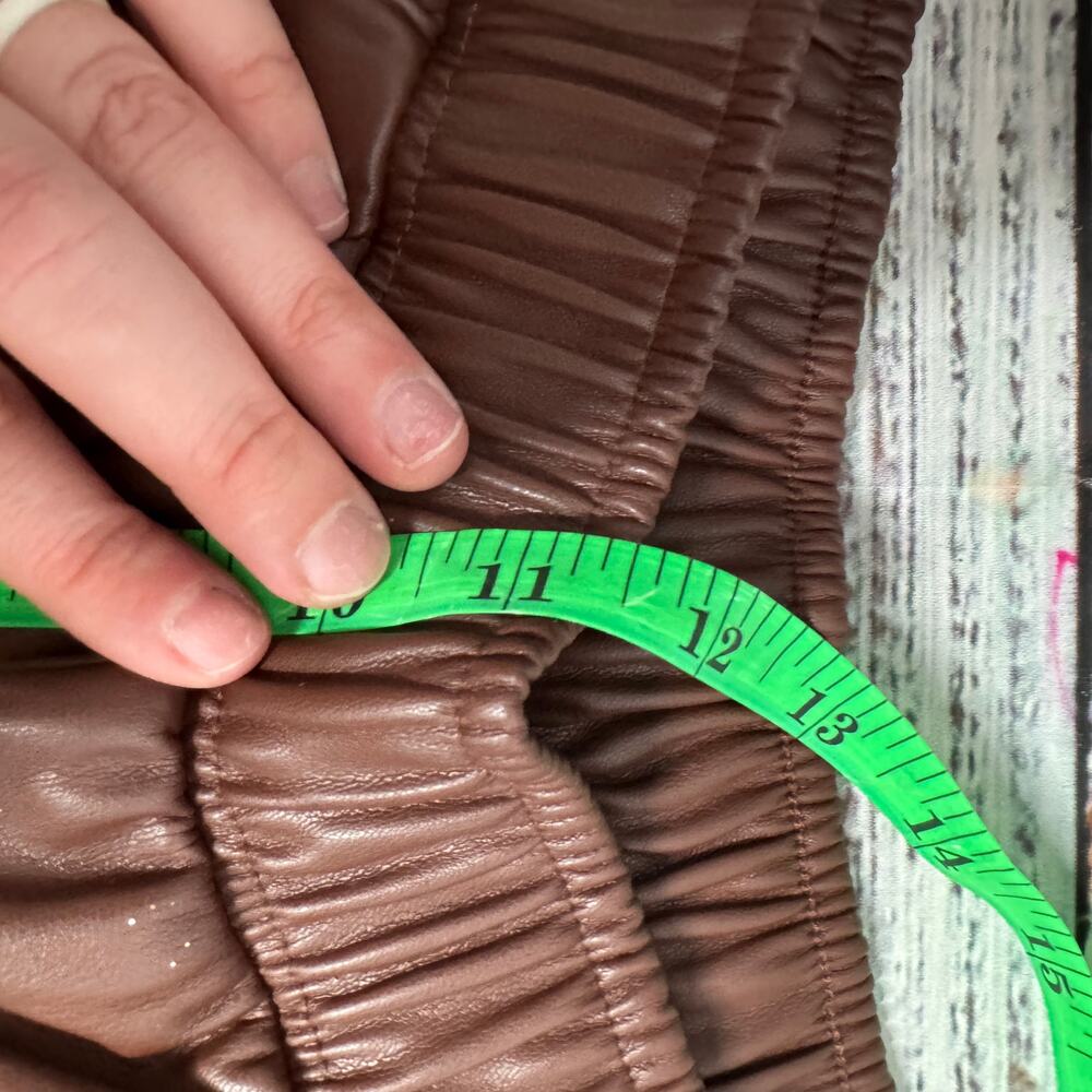 WeWoreWhat Vegan Leather Joggers Brown Butter Soft Med - Picture 7 of 9